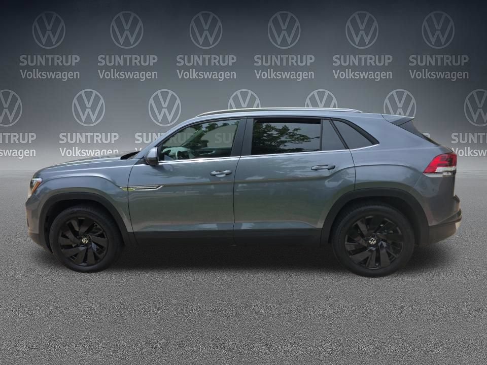 Used 2025 Volkswagen Atlas Cross Sport SE w/ Panoramic Sunroof Package FWD image 33