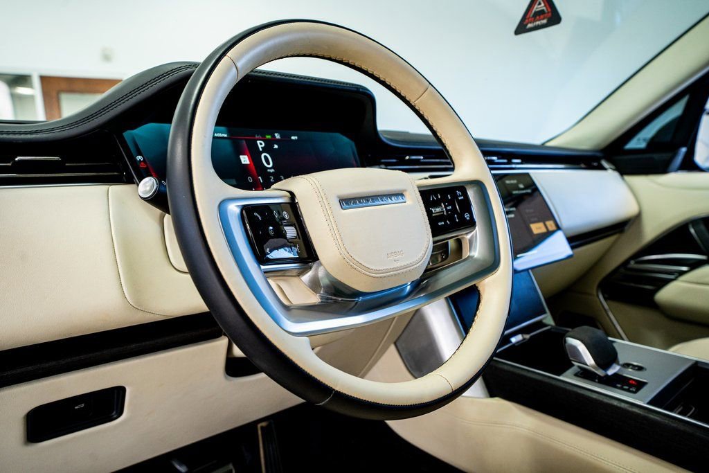 Used 2024 Land Rover Range Rover Autobiography image 37