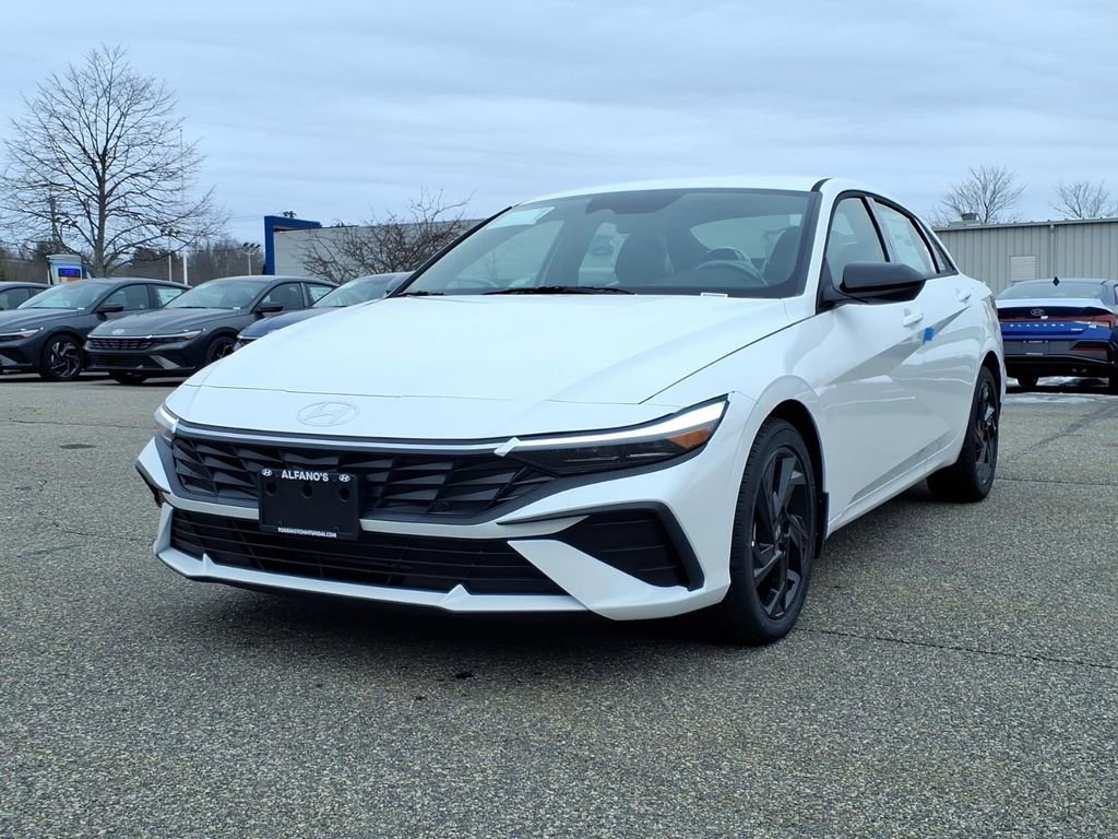 New 2026 Hyundai Elantra Sport image 5