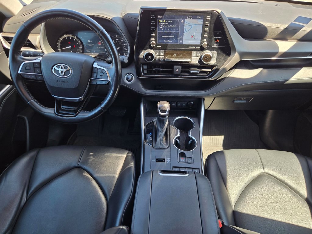 Used 2021 Toyota Highlander XLE FWD image 12