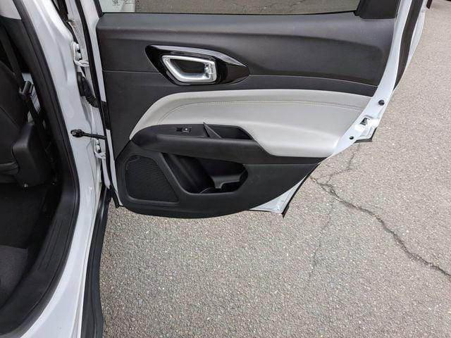 Certified 2022 Jeep Compass Limited image 24