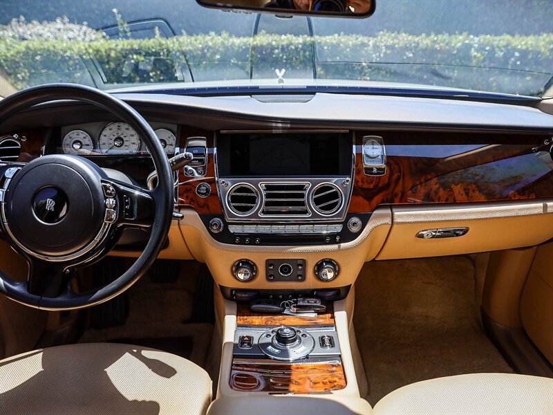 Used 2012 Rolls-Royce Ghost Extended Wheelbase RWD image 30