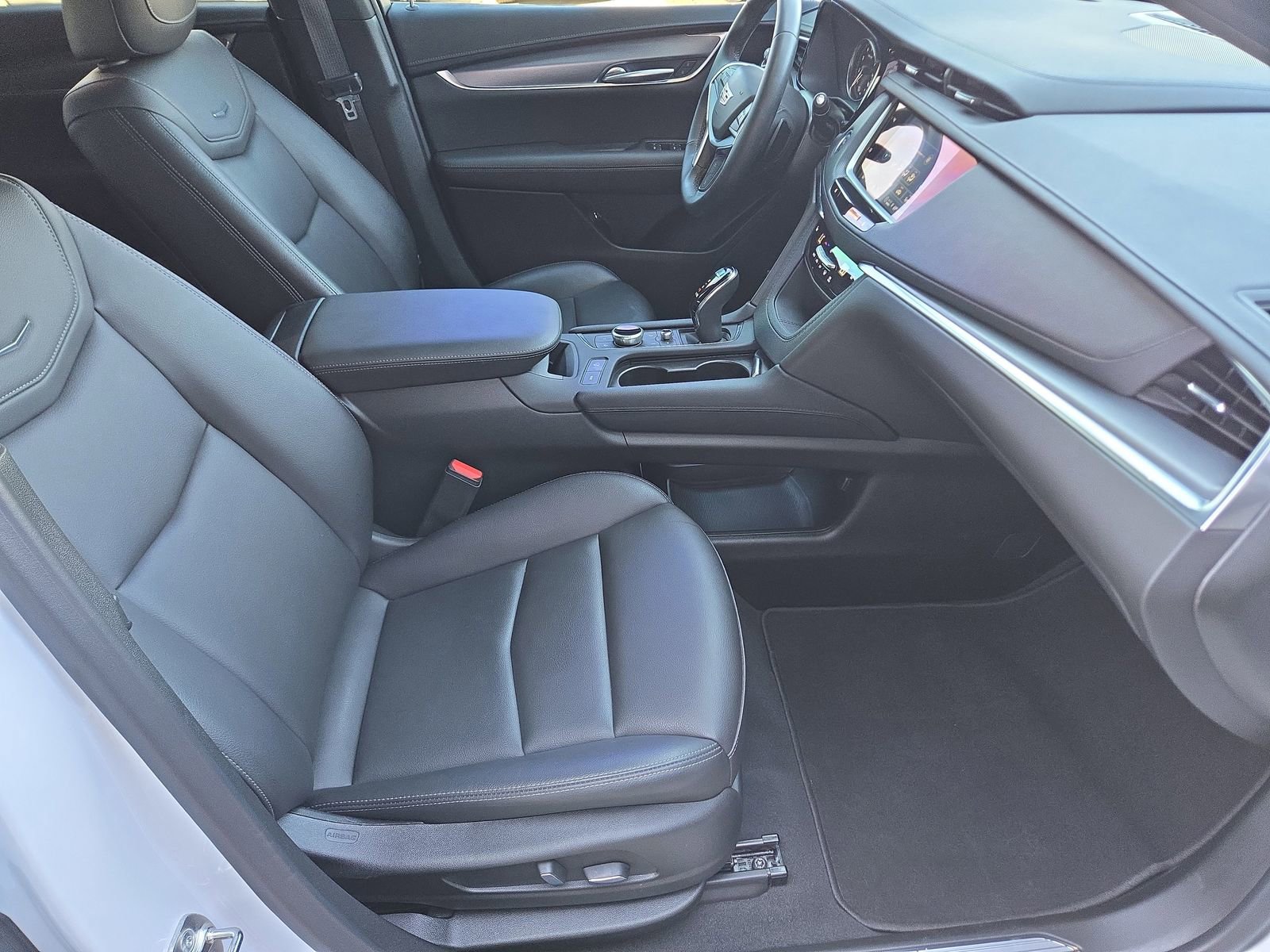 Used 2024 Cadillac XT5 Luxury image 21