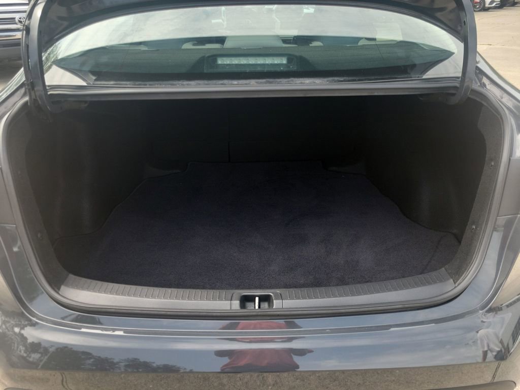 Used 2023 Toyota Corolla LE FWD image 30