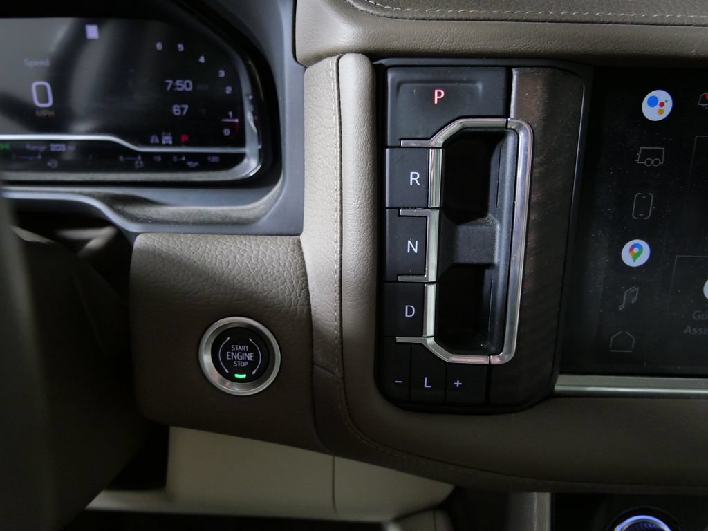 Used 2022 GMC Yukon XL Denali AWD/4WD image 24
