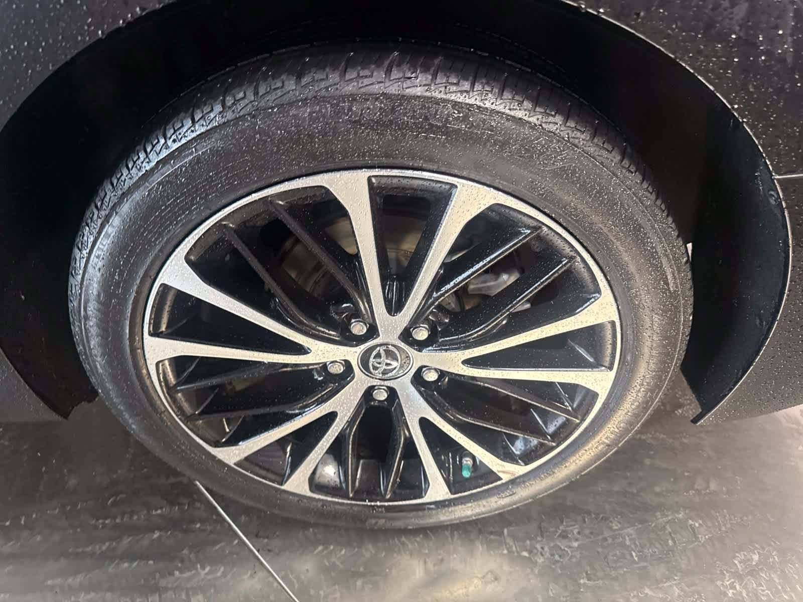 Used 2018 Toyota Camry SE FWD image 10