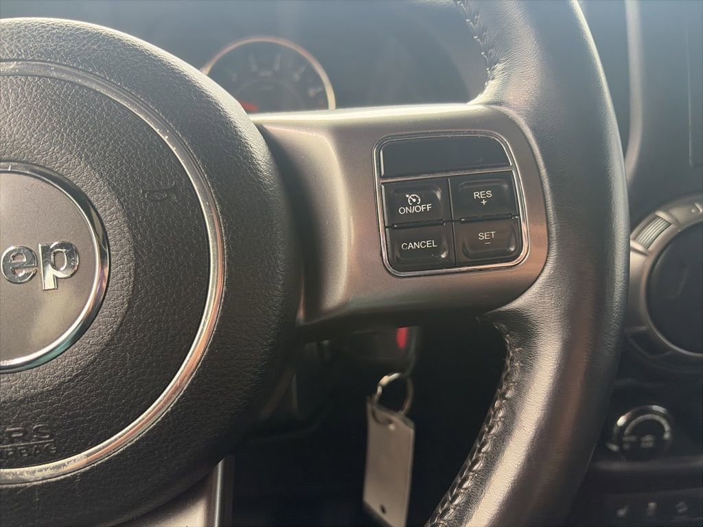 Used 2018 Jeep Wrangler Unlimited Sahara image 17