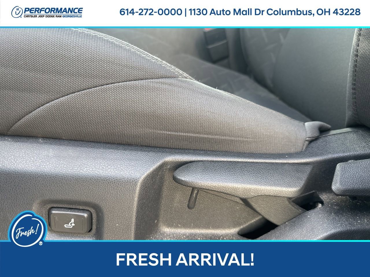 Used 2024 Toyota Tacoma SR image 13