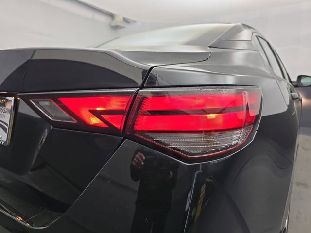 Used 2025 Nissan Sentra S image 19