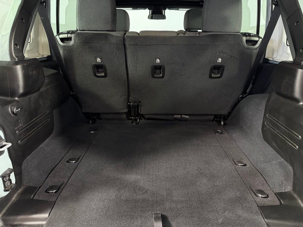 Used 2024 Jeep Wrangler Sport S image 29