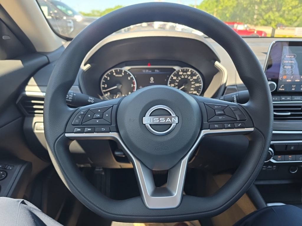 New 2026 Nissan Altima 2.5 SV FWD image 17