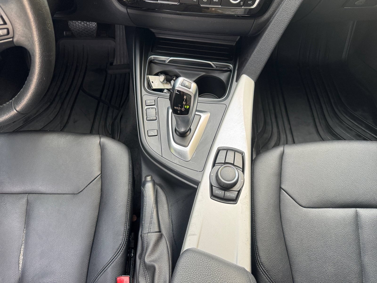 Used 2016 BMW 320i xDrive Sedan AWD/4WD image 11