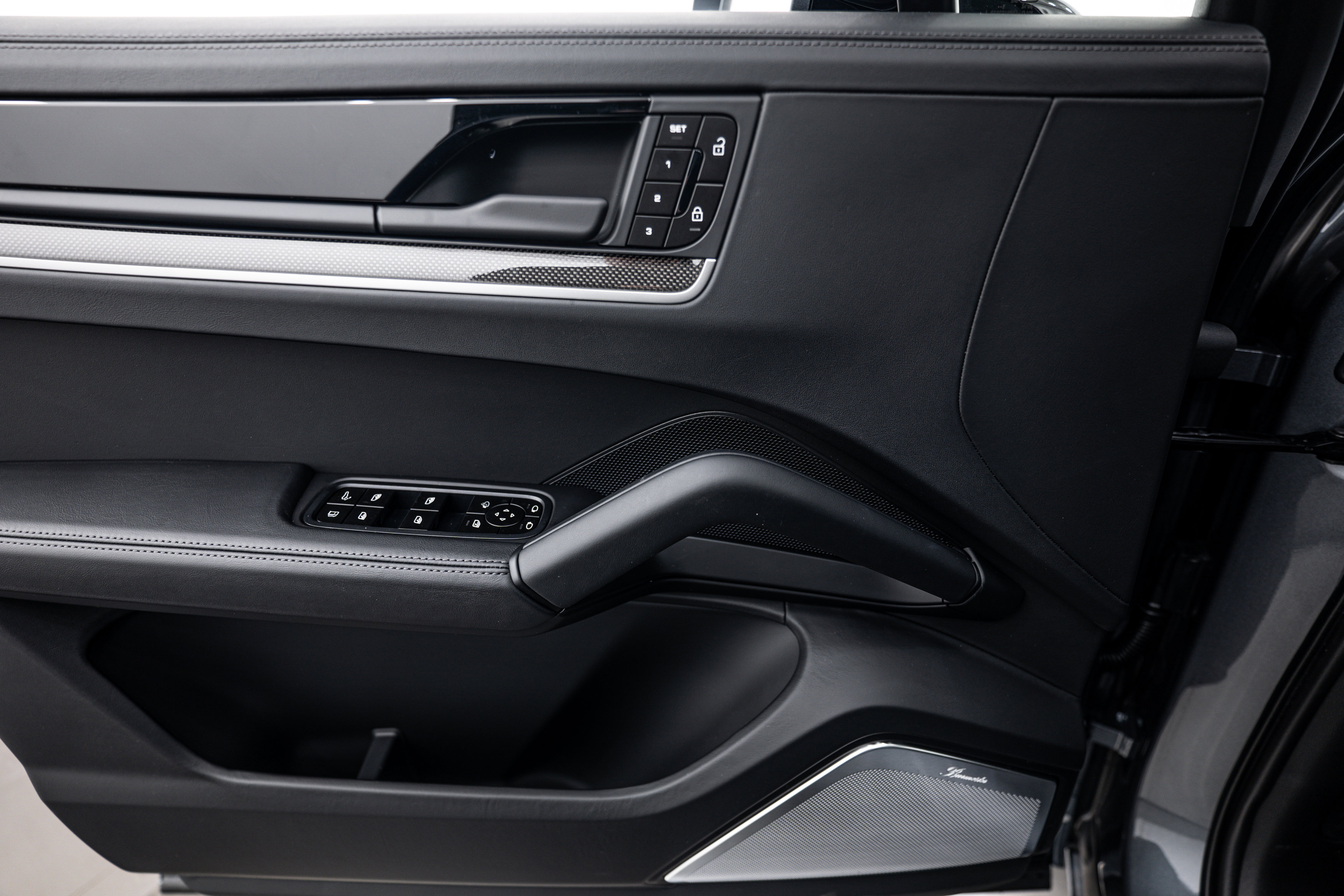 New 2026 Porsche Cayenne Turbo AWD/4WD image 18