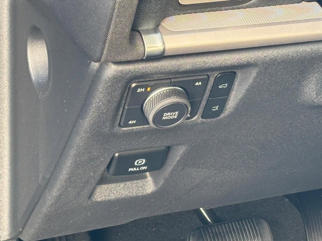 Used 2025 Ford Expedition Max Active image 8