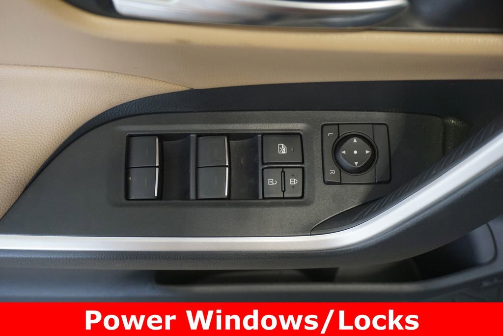 Used 2025 Toyota RAV4 XLE w/ Convenience Package AWD/4WD image 5