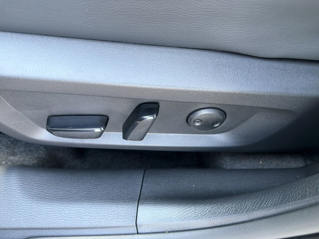 New 2026 Mitsubishi Outlander SEL AWD/4WD image 17