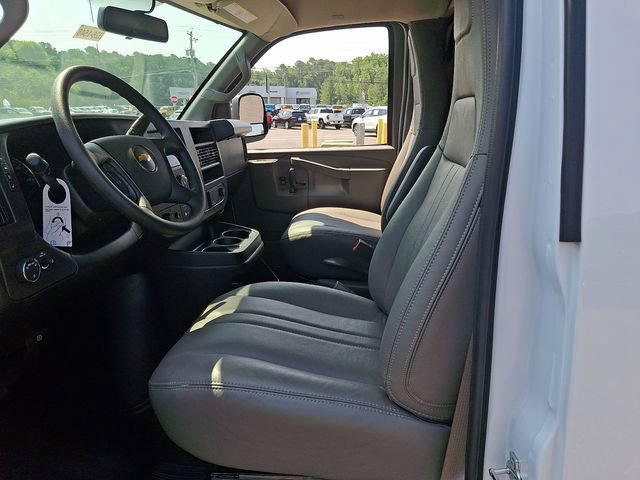 New 2026 Chevrolet Express 2500 w/ Driver Convenience Package RWD image 10