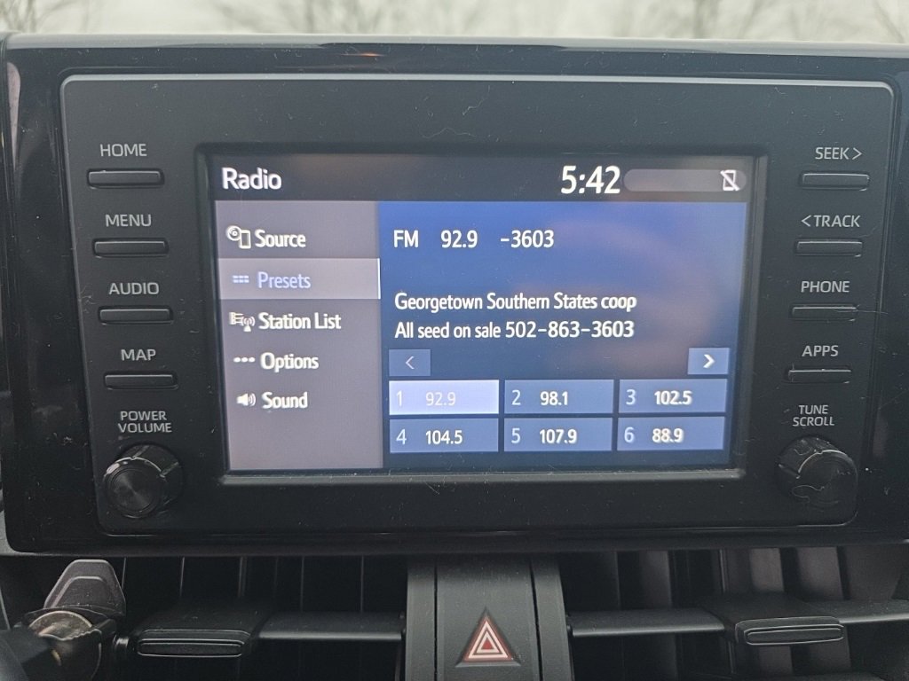 Used 2019 Toyota RAV4 LE image 10