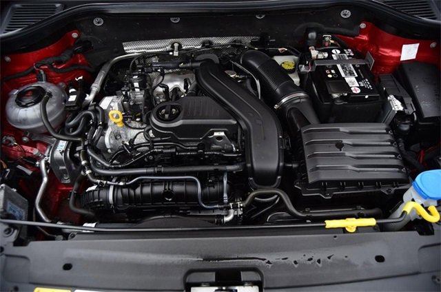 Certified 2022 Volkswagen Taos SEL w/ Panoramic Sunroof Package image 27