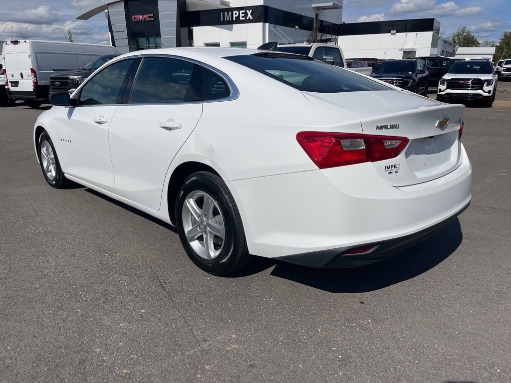 Used 2023 Chevrolet Malibu LS image 3