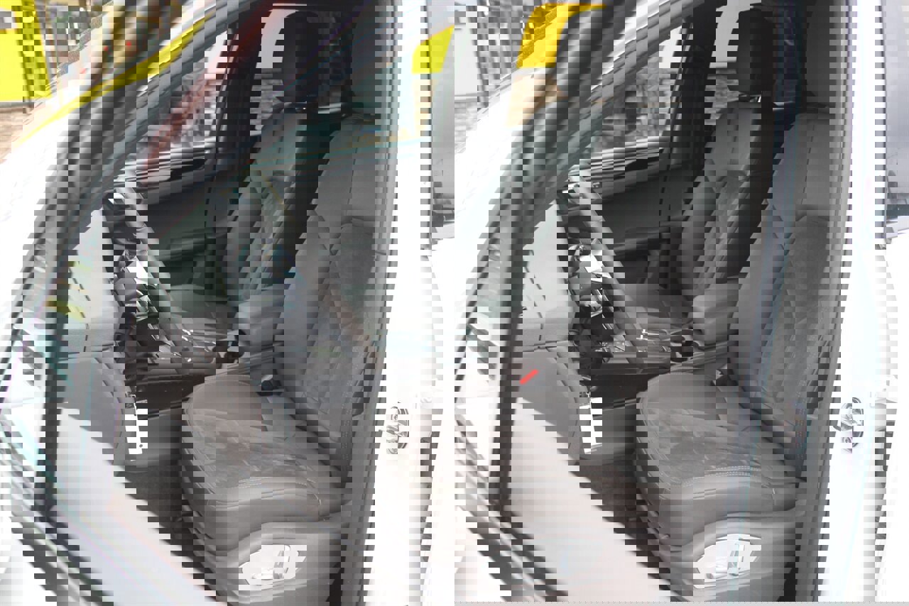 Used 2017 Porsche Macan image 12