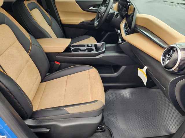 Used 2025 Chevrolet Equinox ACTIV w/ Safety and Technology Package AWD/4WD image 14