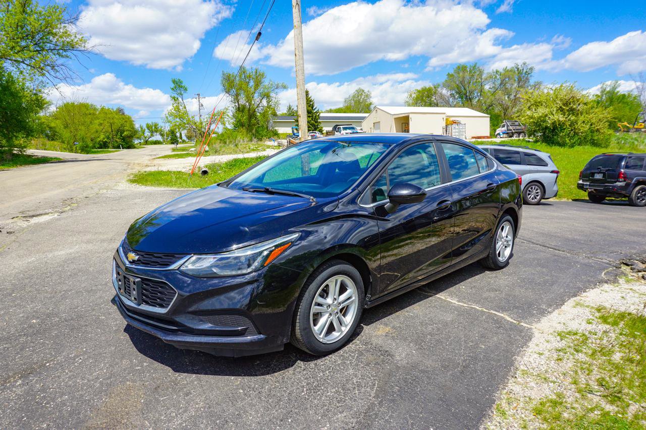Used 2017 Chevrolet Cruze LT FWD image 7