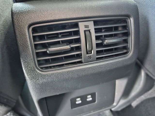 Used 2024 Nissan Rogue SV AWD/4WD image 29