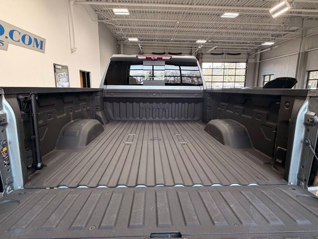 Used 2024 GMC Sierra 3500 AT4 w/ AT4 Premium Plus Package image 8