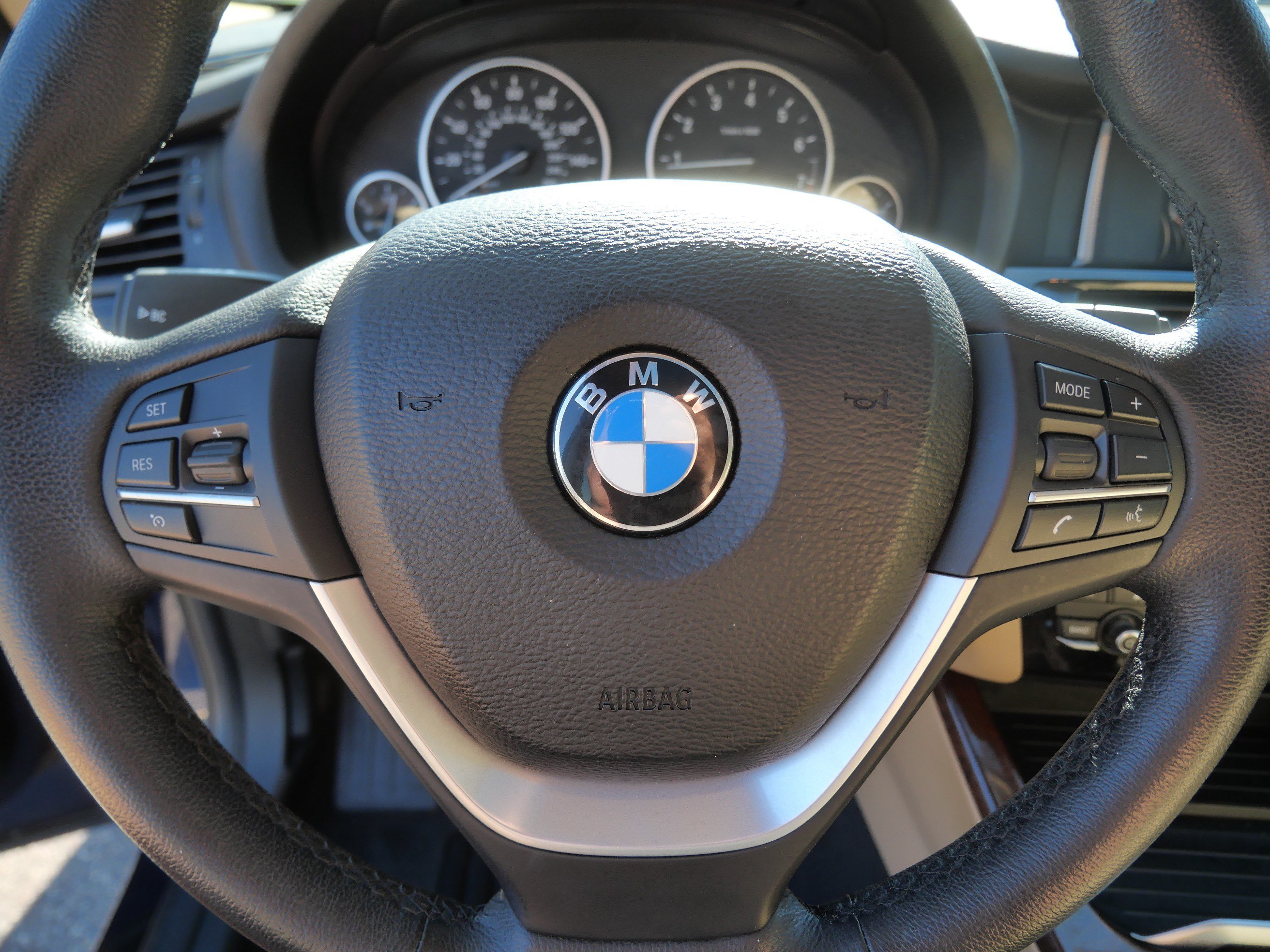 Used 2017 BMW X3 xDrive28i AWD/4WD image 25