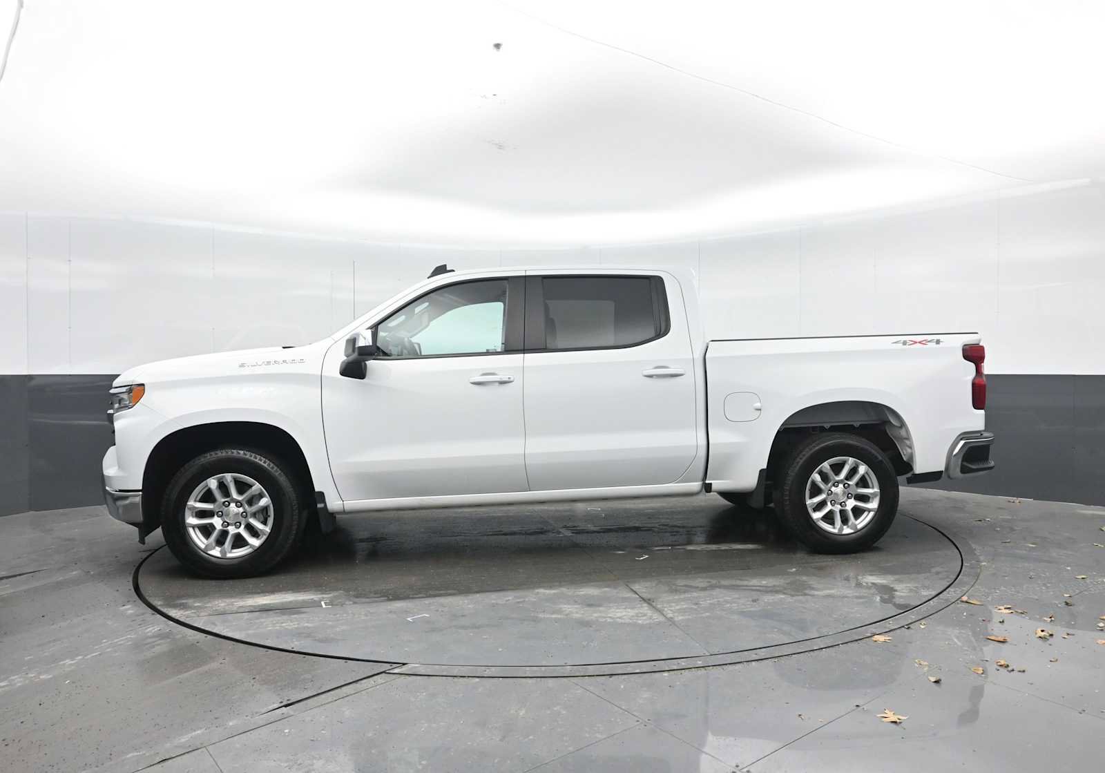 Used 2022 Chevrolet Silverado 1500 LT image 4