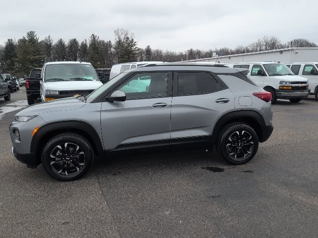 Used 2023 Chevrolet TrailBlazer LT AWD/4WD image 3