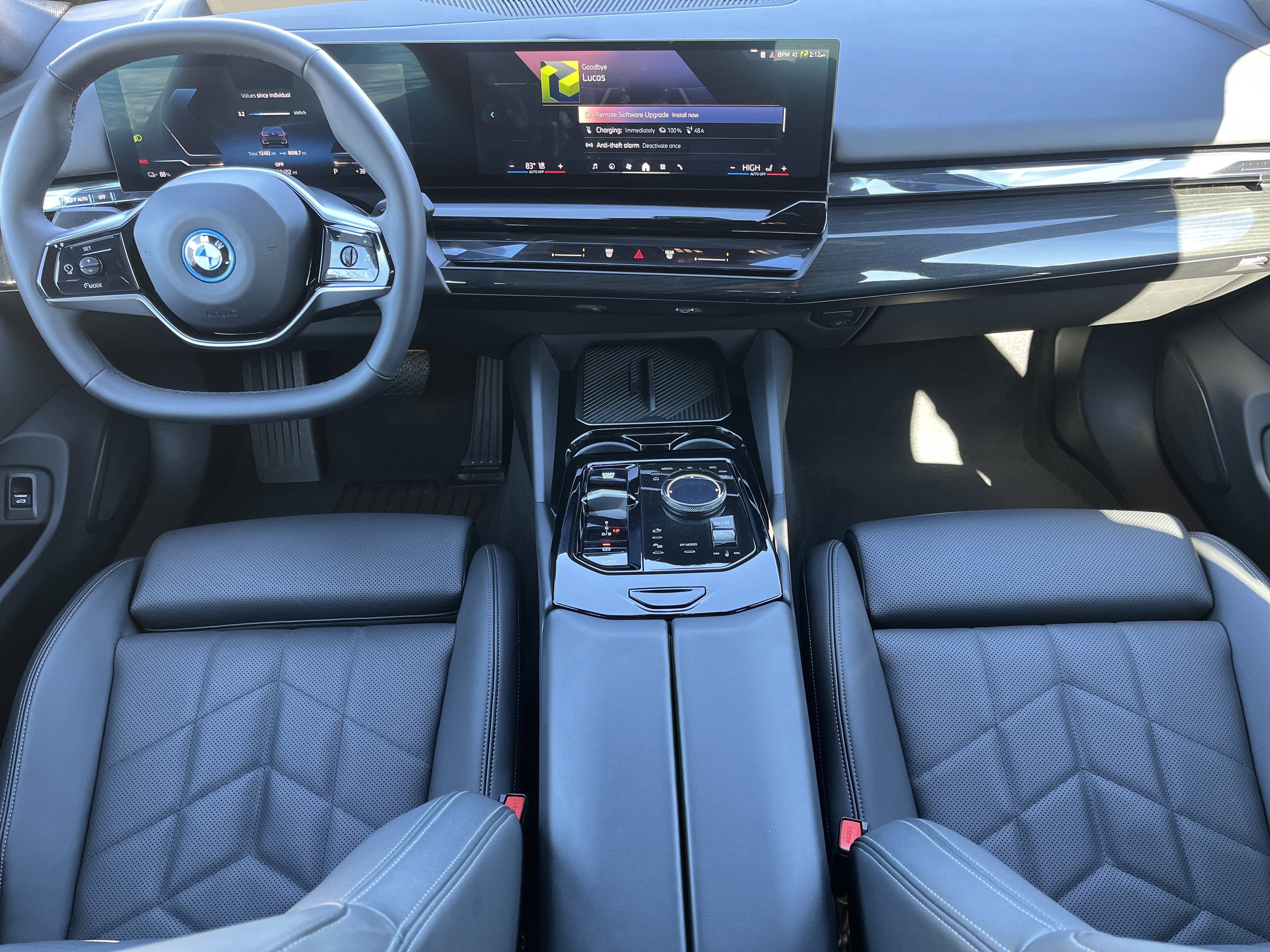 Used 2025 BMW i5 eDrive40i image 3