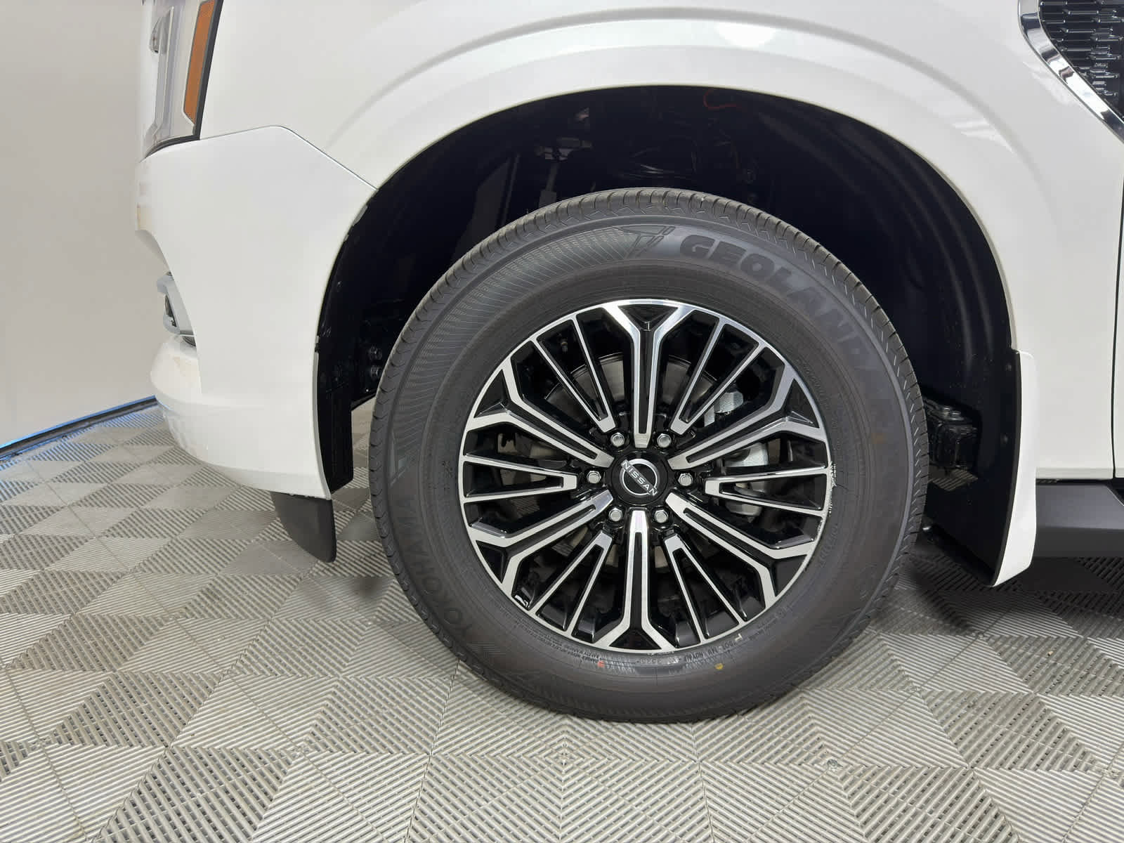 New 2026 Nissan Armada Platinum image 10