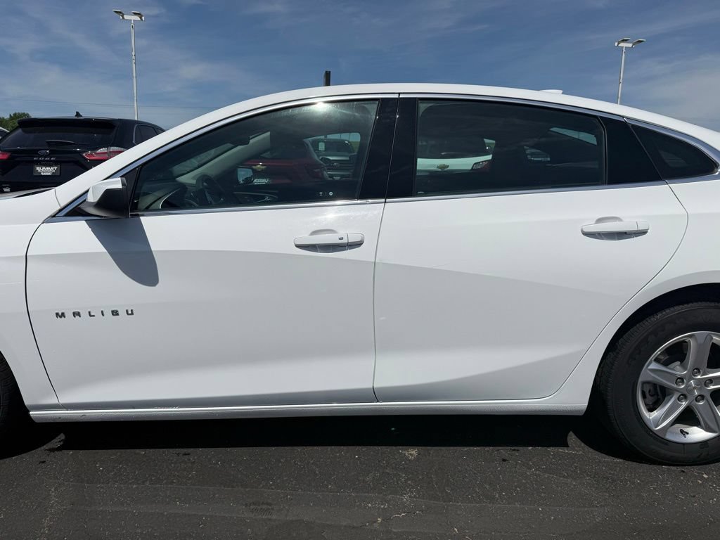 Used 2023 Chevrolet Malibu LT FWD image 34