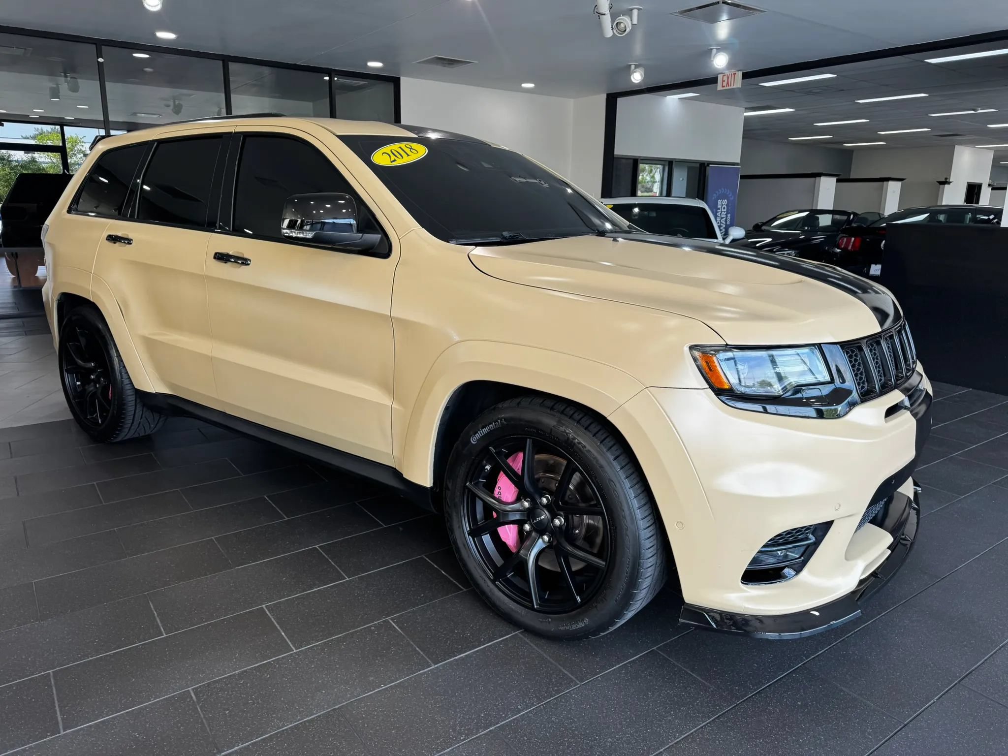 Used 2018 Jeep Grand Cherokee SRT AWD/4WD image 6