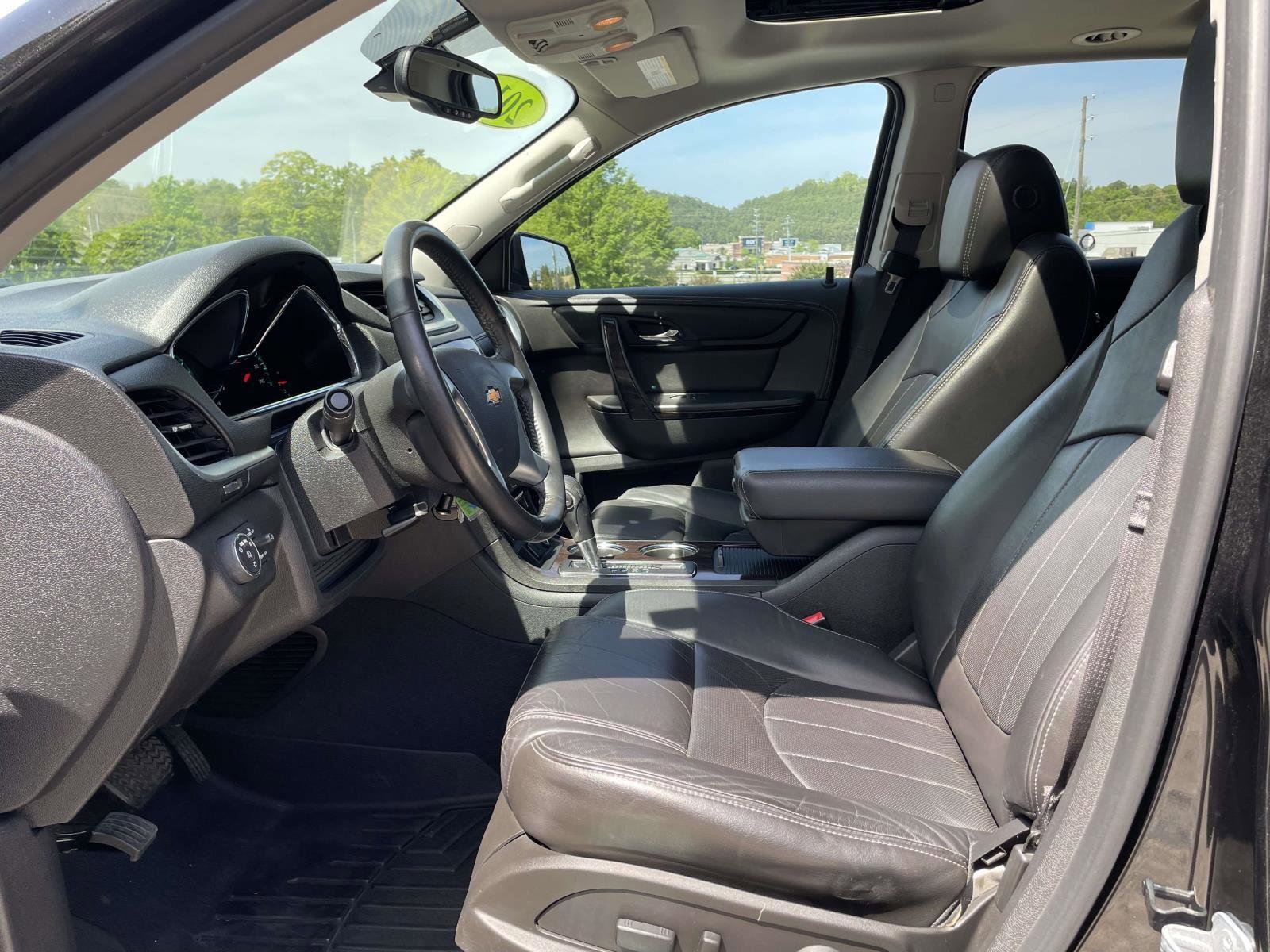 Used 2016 Chevrolet Traverse LTZ image 4