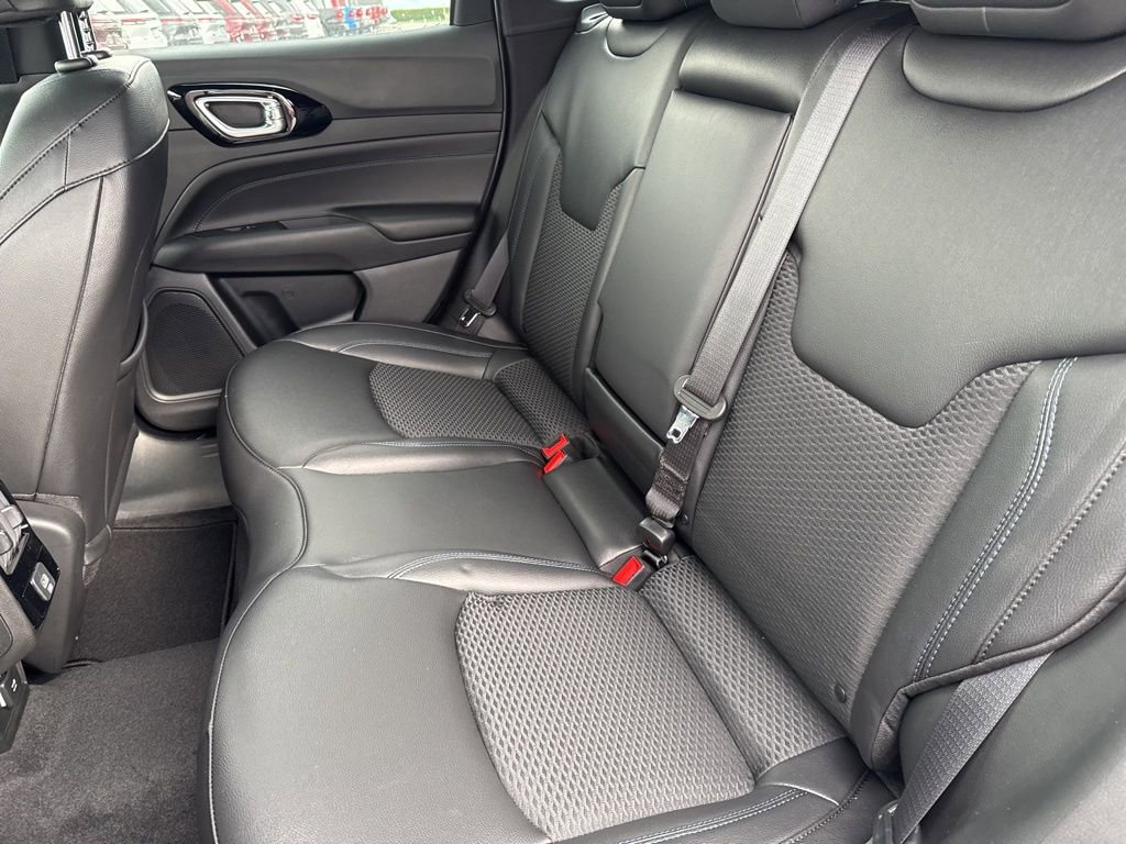 New 2026 Jeep Compass Latitude AWD/4WD image 24