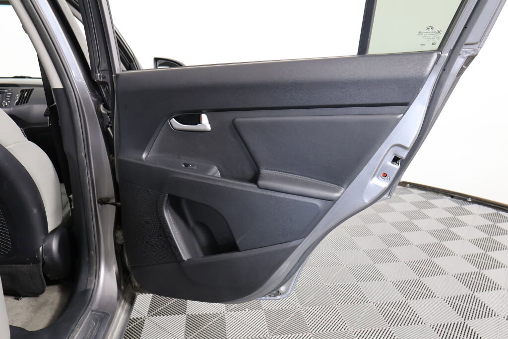 Used 2013 Kia Sportage LX w/ Convenience Pkg image 21
