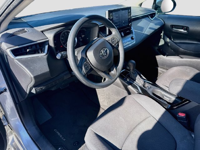 Used 2020 Toyota Corolla LE FWD image 13