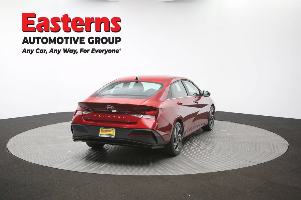 Used 2025 Hyundai Elantra SEL FWD image 42