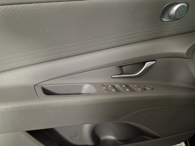 Used 2024 Hyundai Elantra SEL FWD image 14