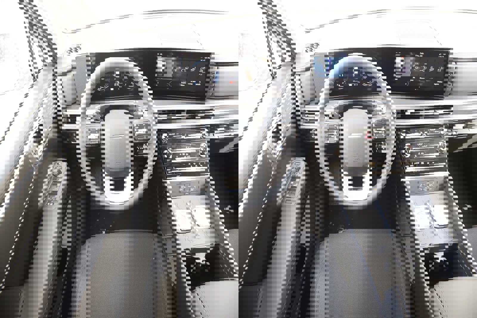 New 2026 Hyundai Santa Fe SE image 16