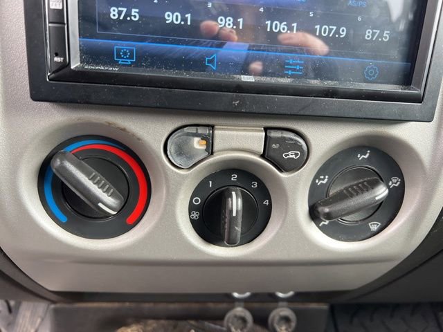 Used 2010 Chevrolet Colorado LT image 18