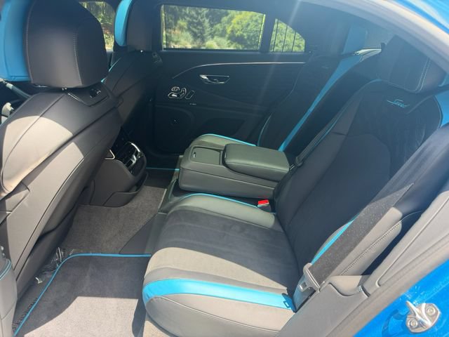 Used 2025 Bentley Flying Spur Plug-In Hybrid AWD/4WD image 14