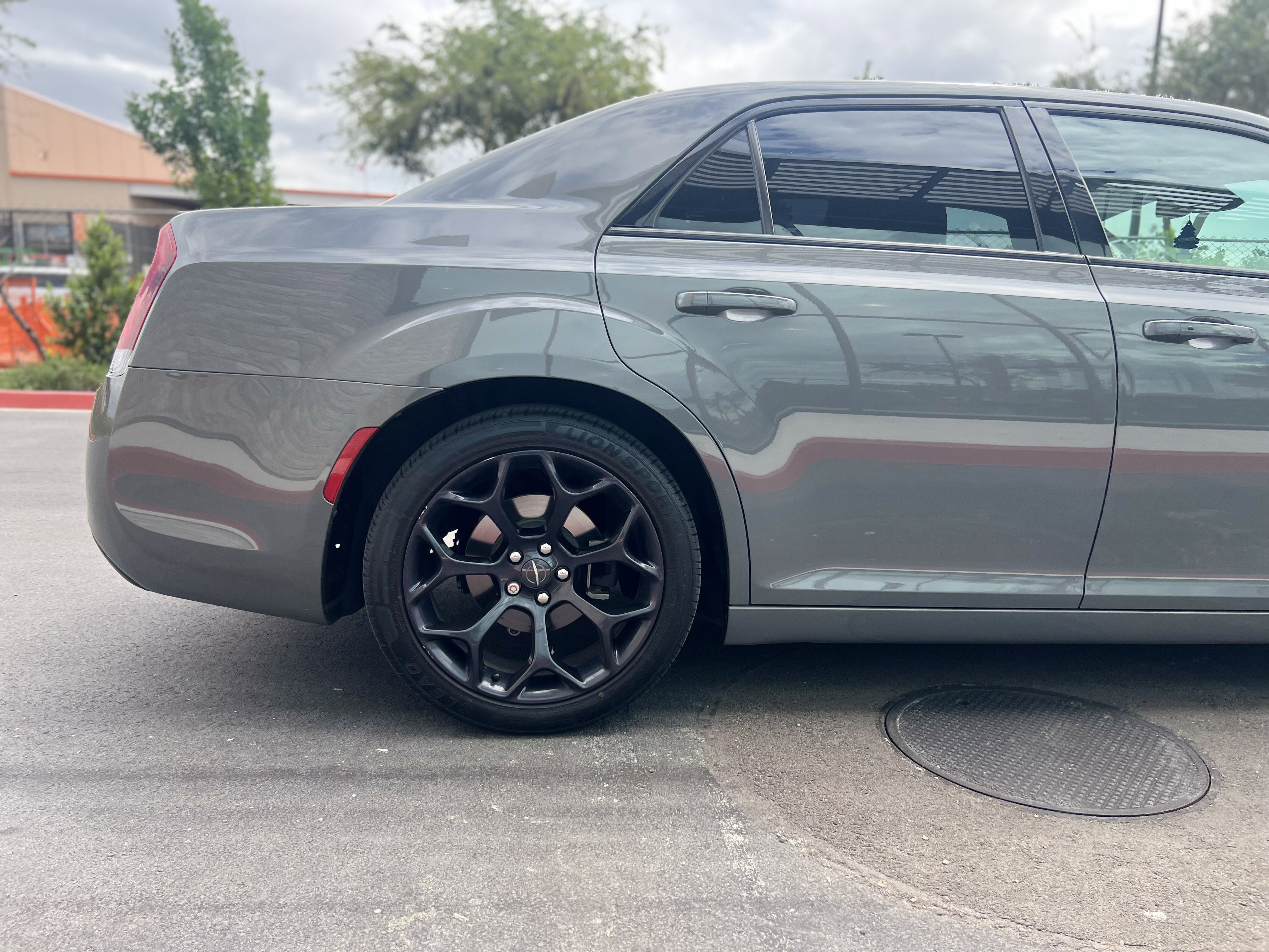 Used 2019 Chrysler 300 Touring w/ Sport Appearance Package image 15