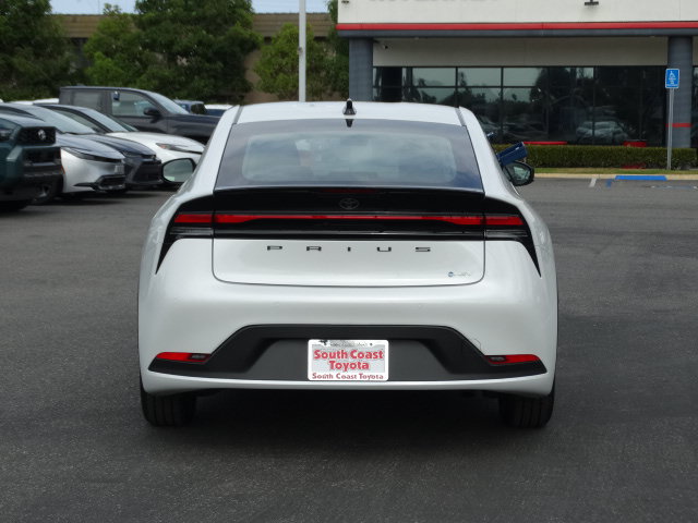 New 2026 Toyota Prius LE FWD image 6