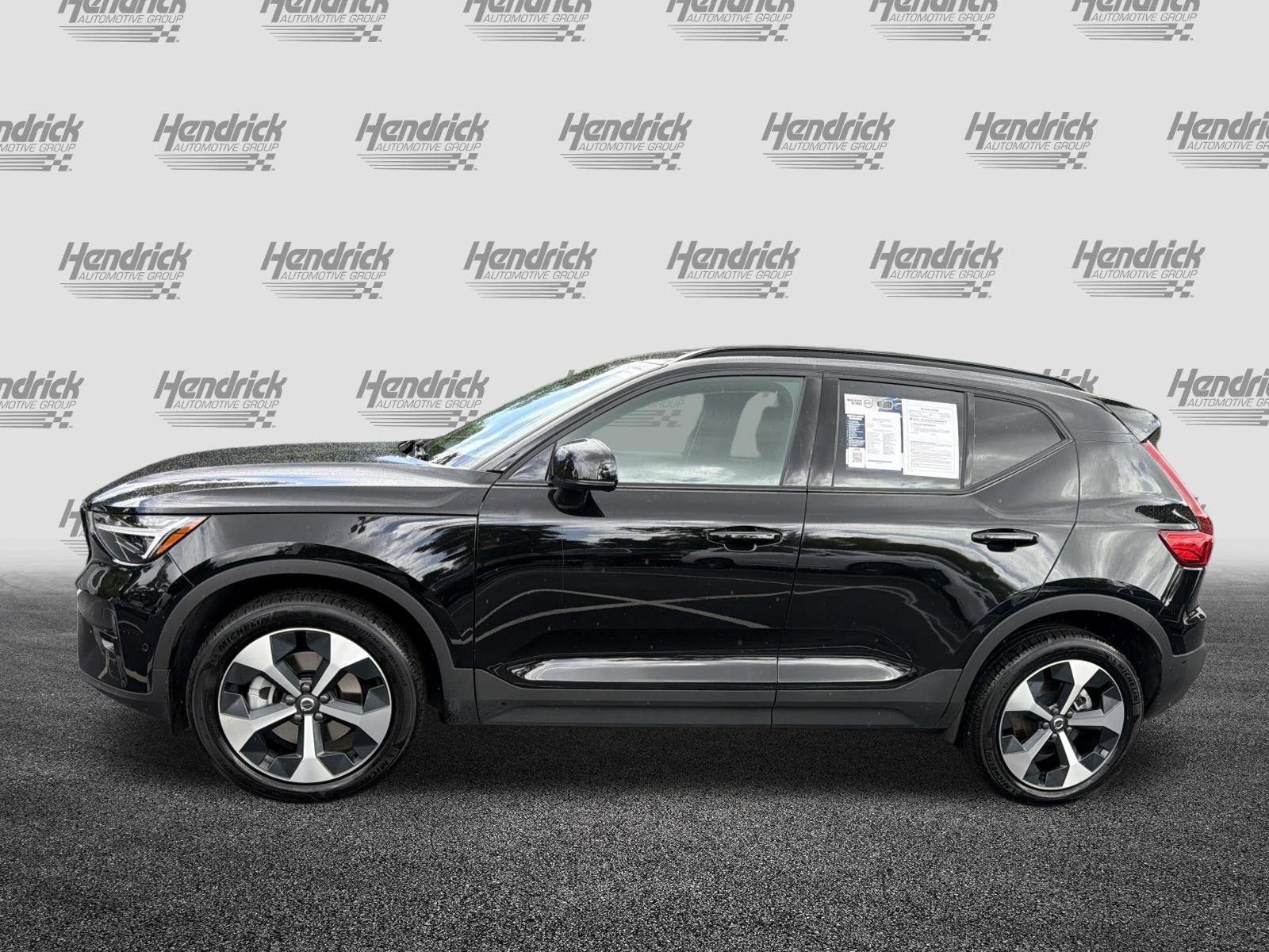 Certified 2026 Volvo XC40 B5 Plus AWD/4WD image 7