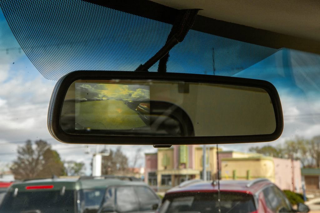 Used 2018 Chevrolet Express 2500 image 16