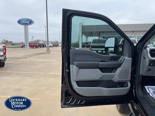 New 2025 Ford F250 XLT w/ Black Appearance Package image 14